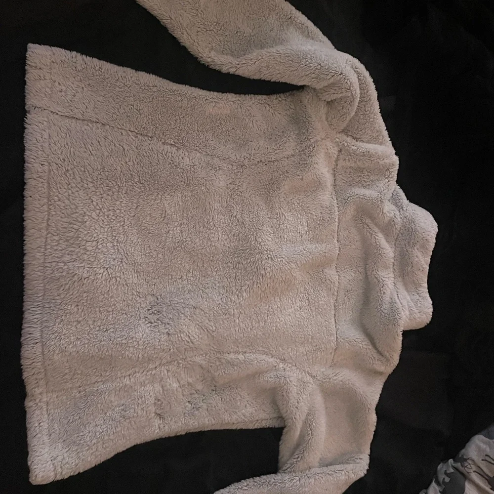 Fuzzy Jacket - Picture 4 of 4